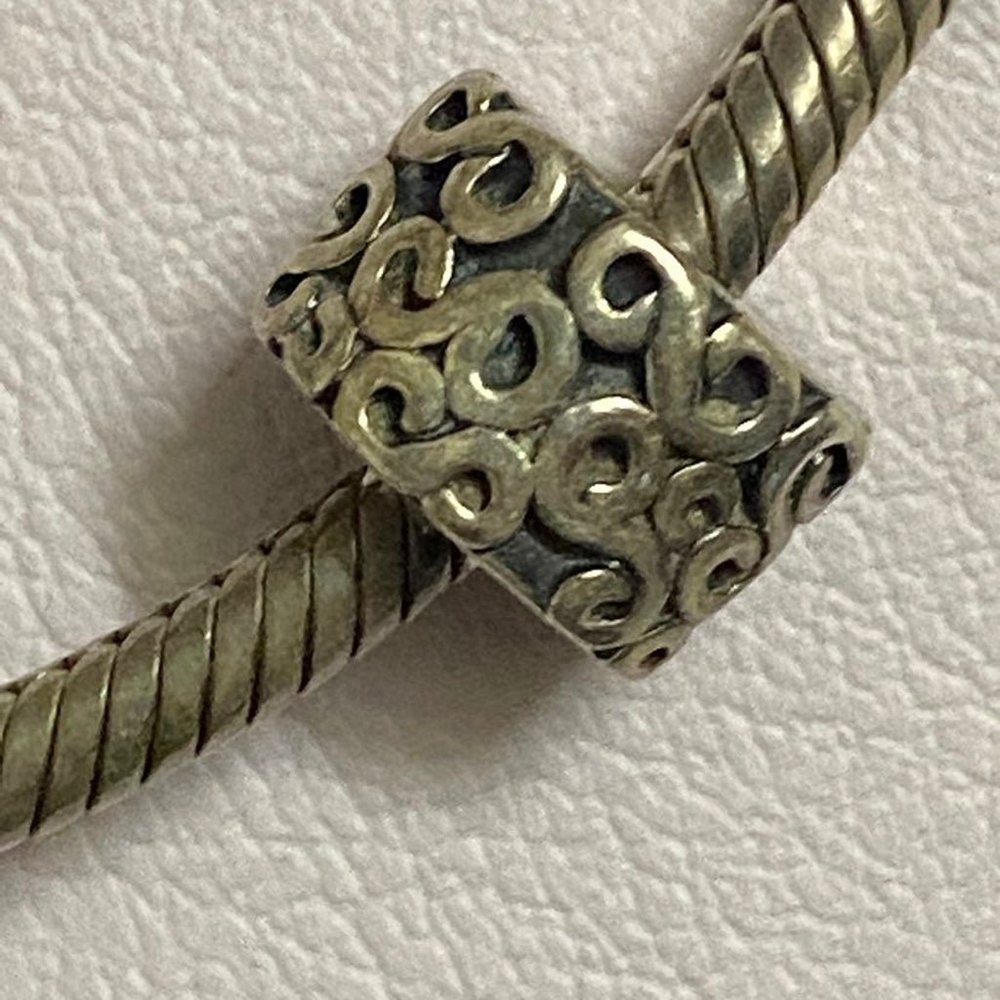 PANDORA - Picture 5 of 6